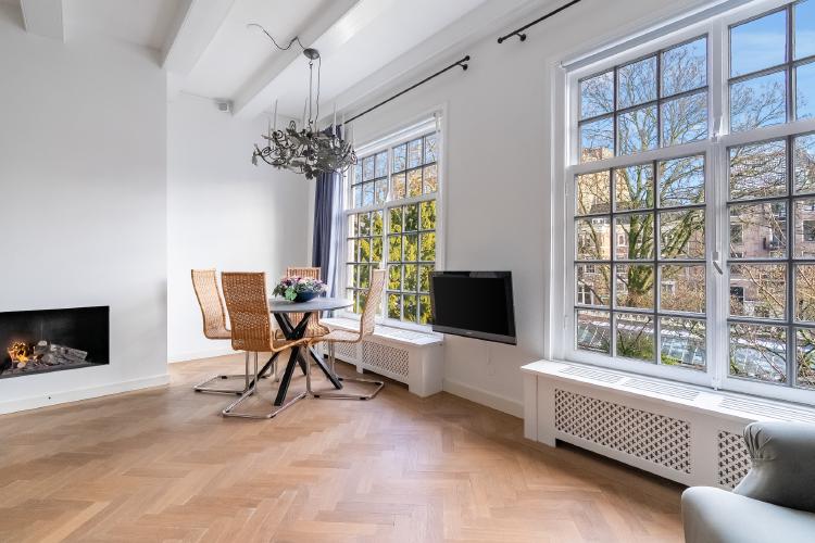 
    <nil><span>|</span>
image 10