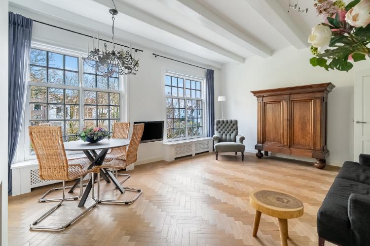 
    <nil><span>|</span>
image 3