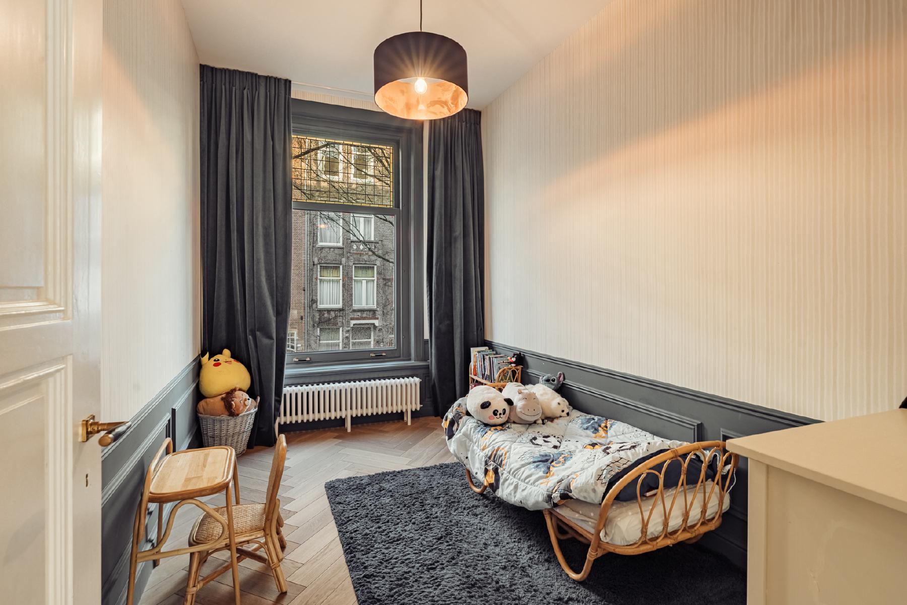 AMSTERDAM Frans van Mierisstraat 131 Himage 43