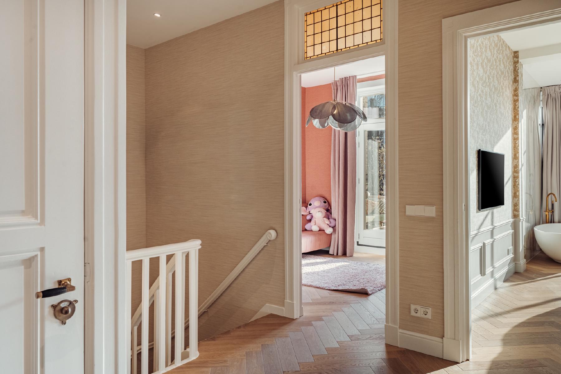 AMSTERDAM Frans van Mierisstraat 131 Himage 40