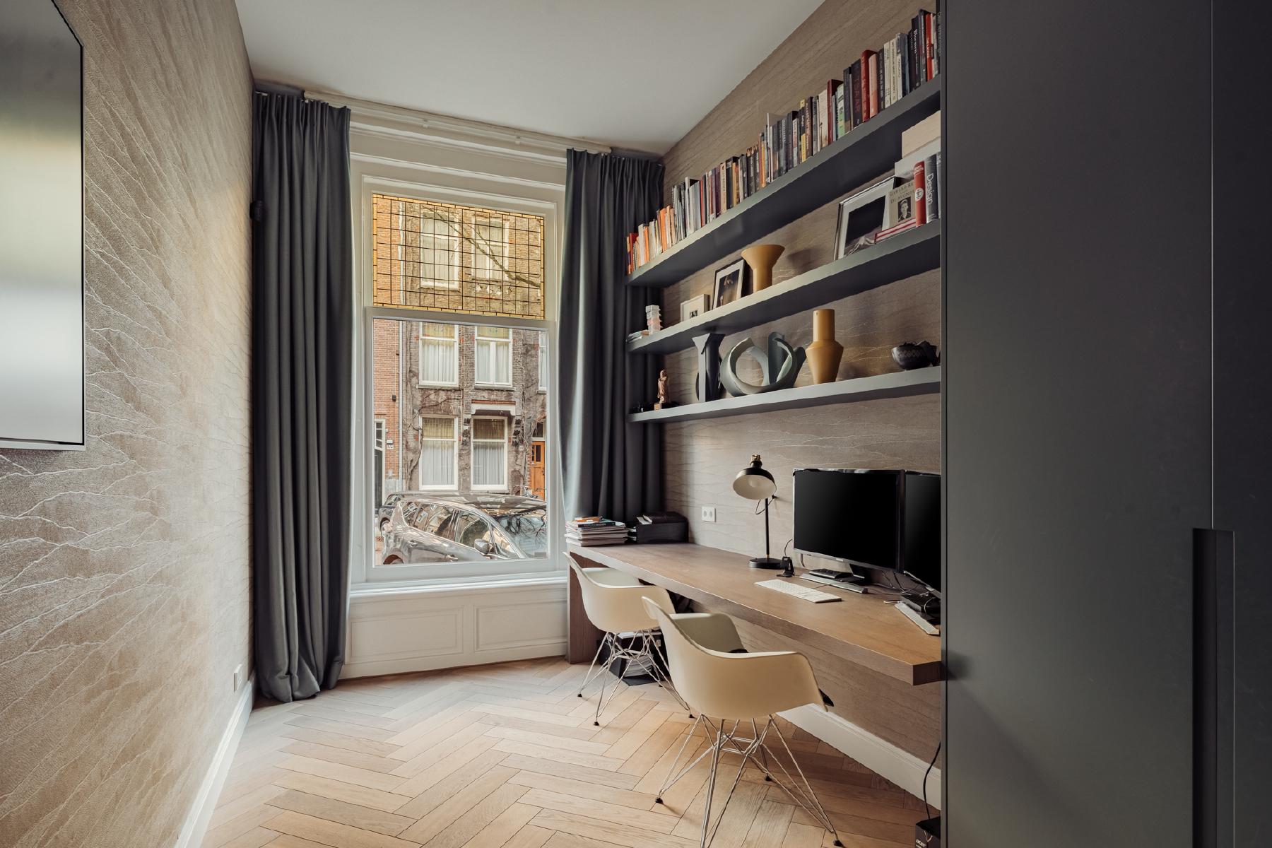 AMSTERDAM Frans van Mierisstraat 131 Himage 26