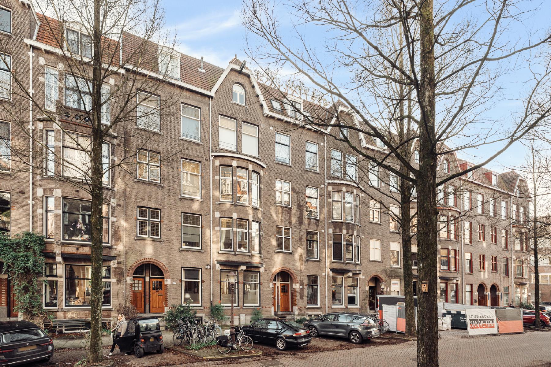 AMSTERDAM Frans van Mierisstraat 131 Himage 47