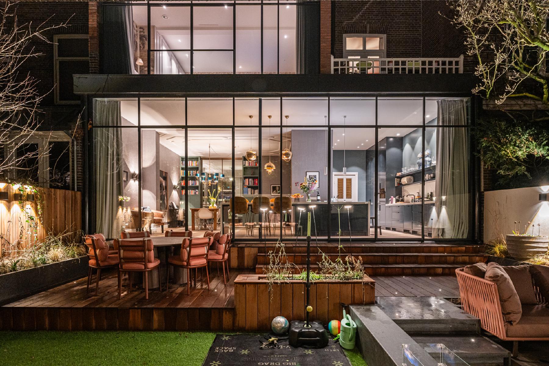 AMSTERDAM Frans van Mierisstraat 131 Himage 24