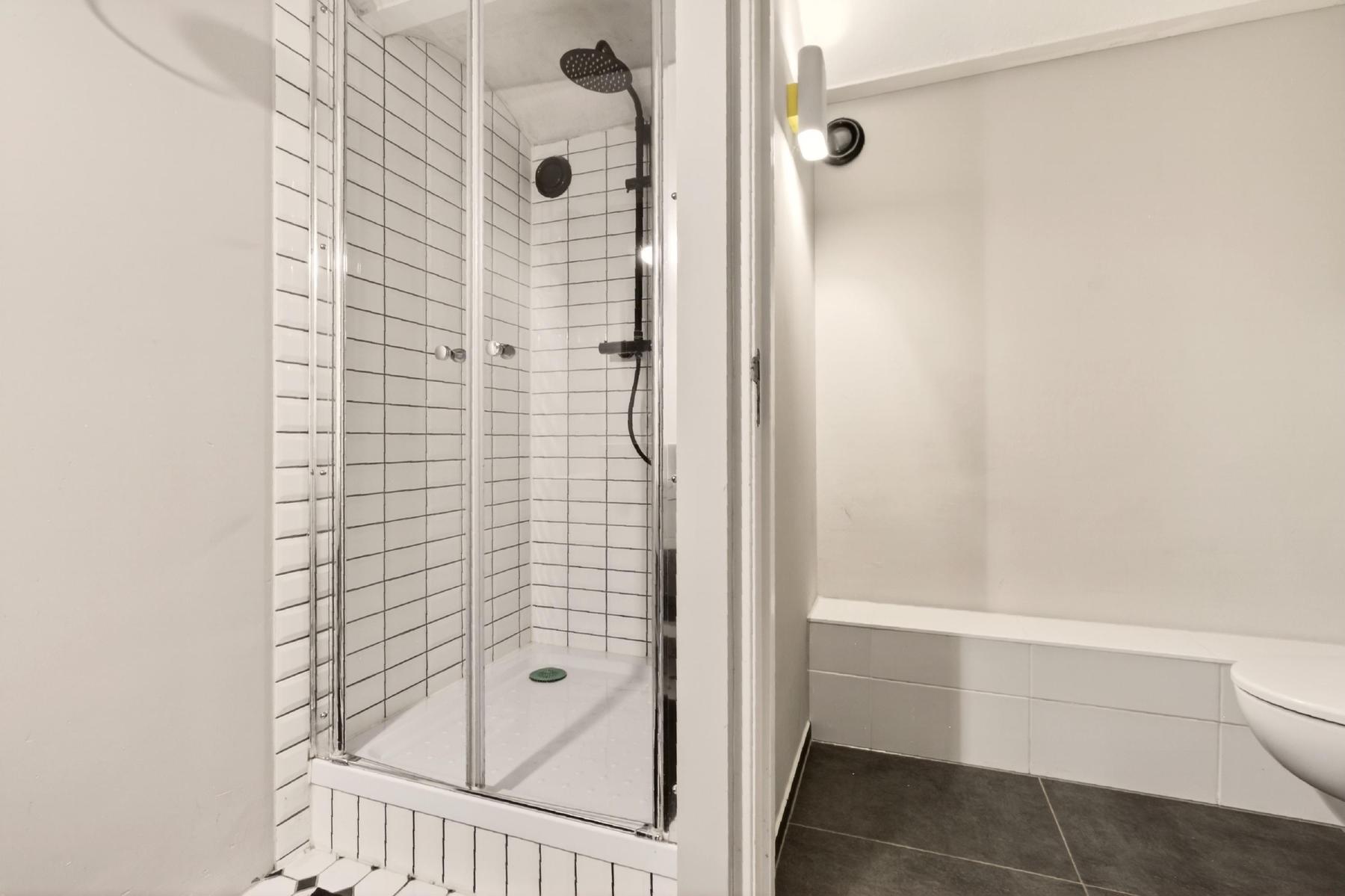 AMSTERDAM Frans van Mierisstraat 131 Himage 46