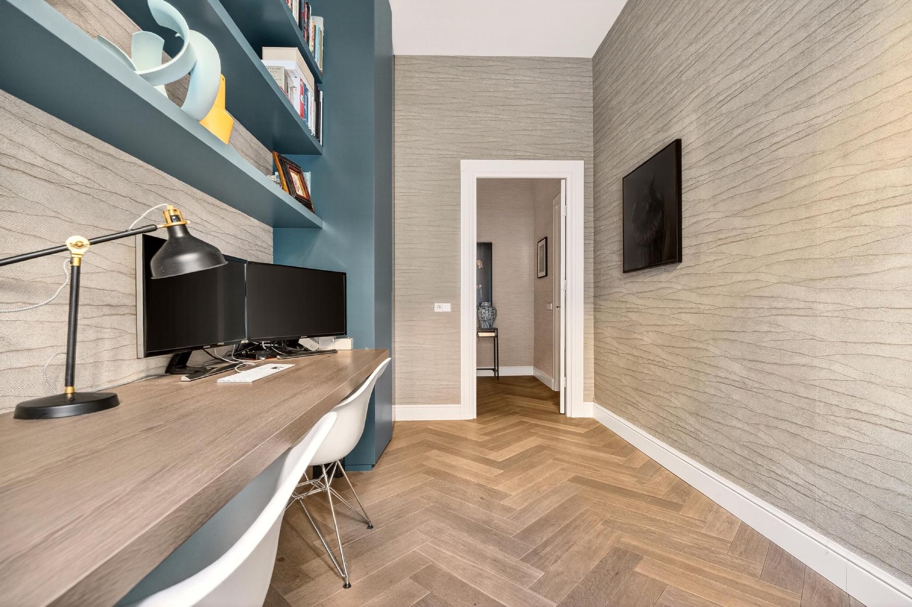 AMSTERDAM Frans van Mierisstraat 131 Himage 27