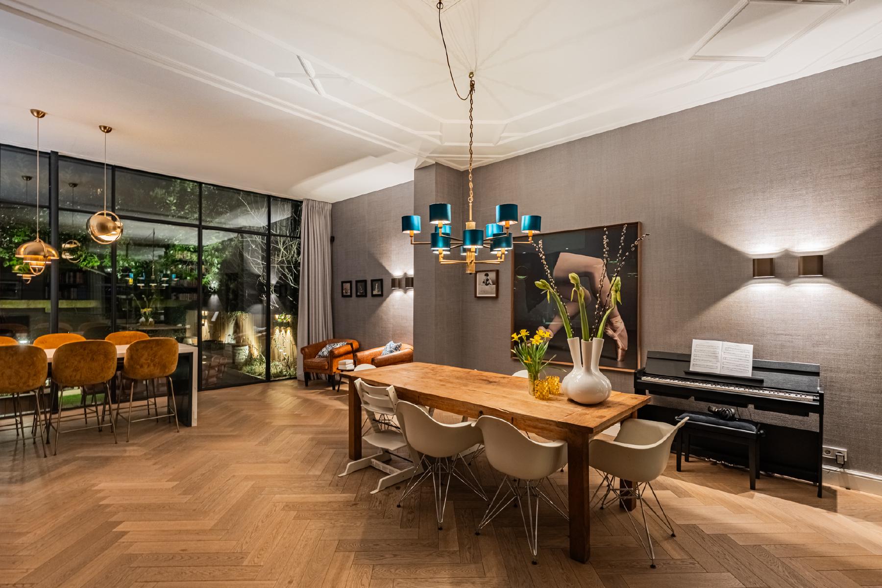 AMSTERDAM Frans van Mierisstraat 131 Himage 17