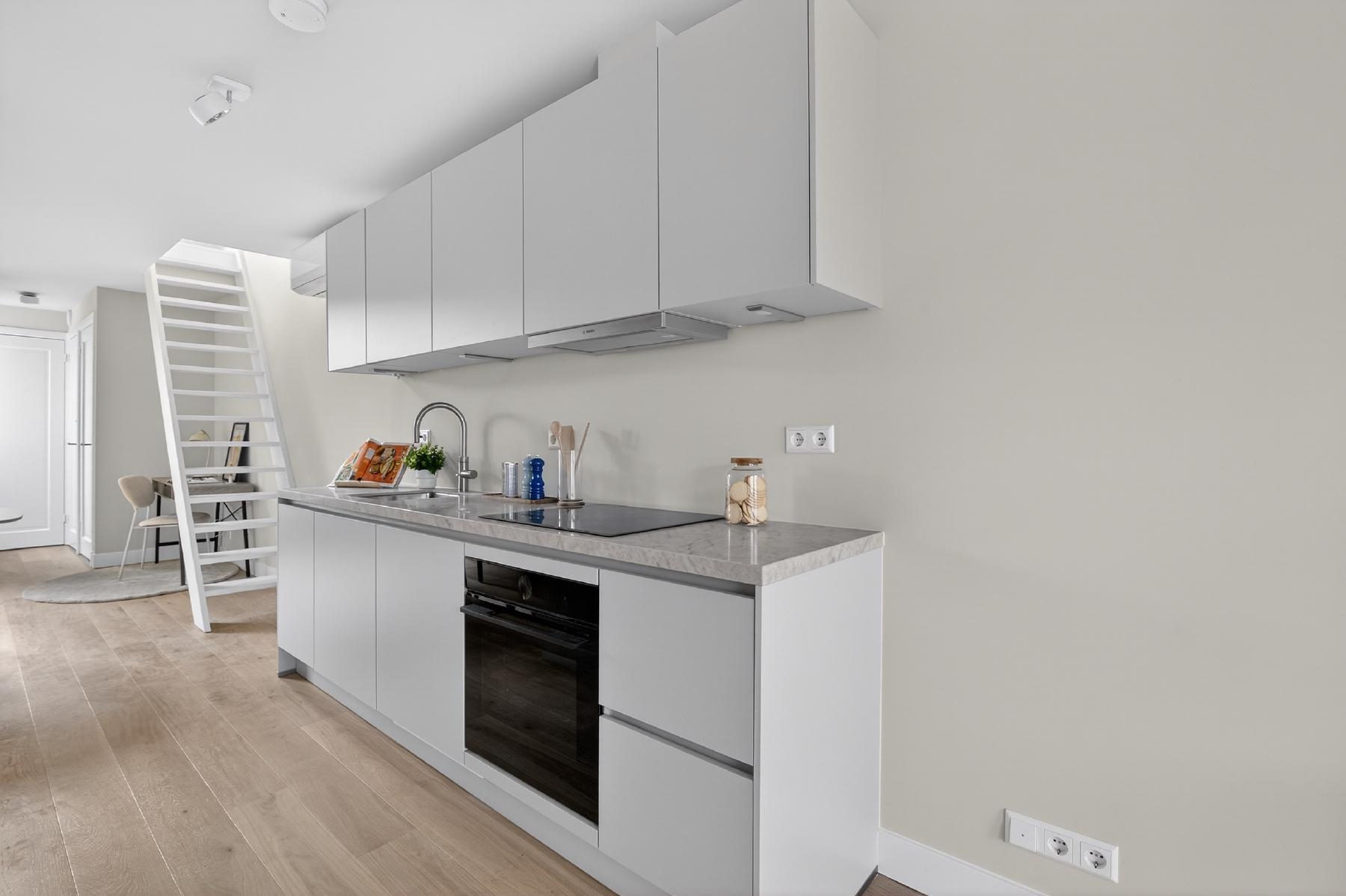 AMSTERDAM Fokke Simonszstraat 84-3image 5