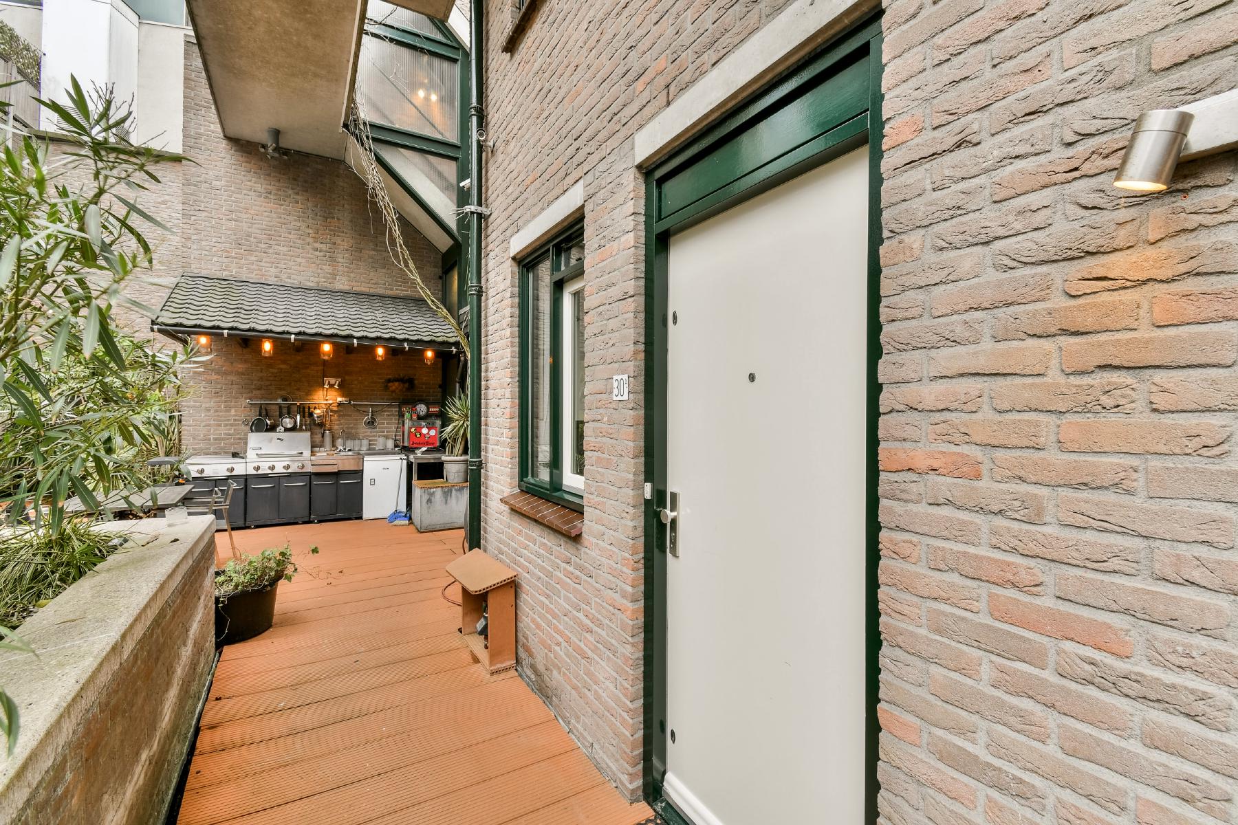 AMSTERDAM Dirk van Hasseltssteeg 30 Aimage 16