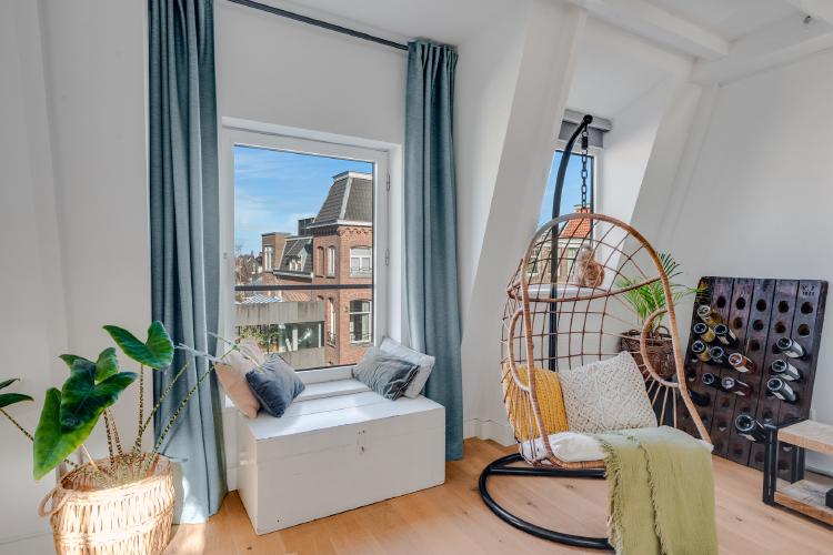 
    <nil><span>|</span>
image 4