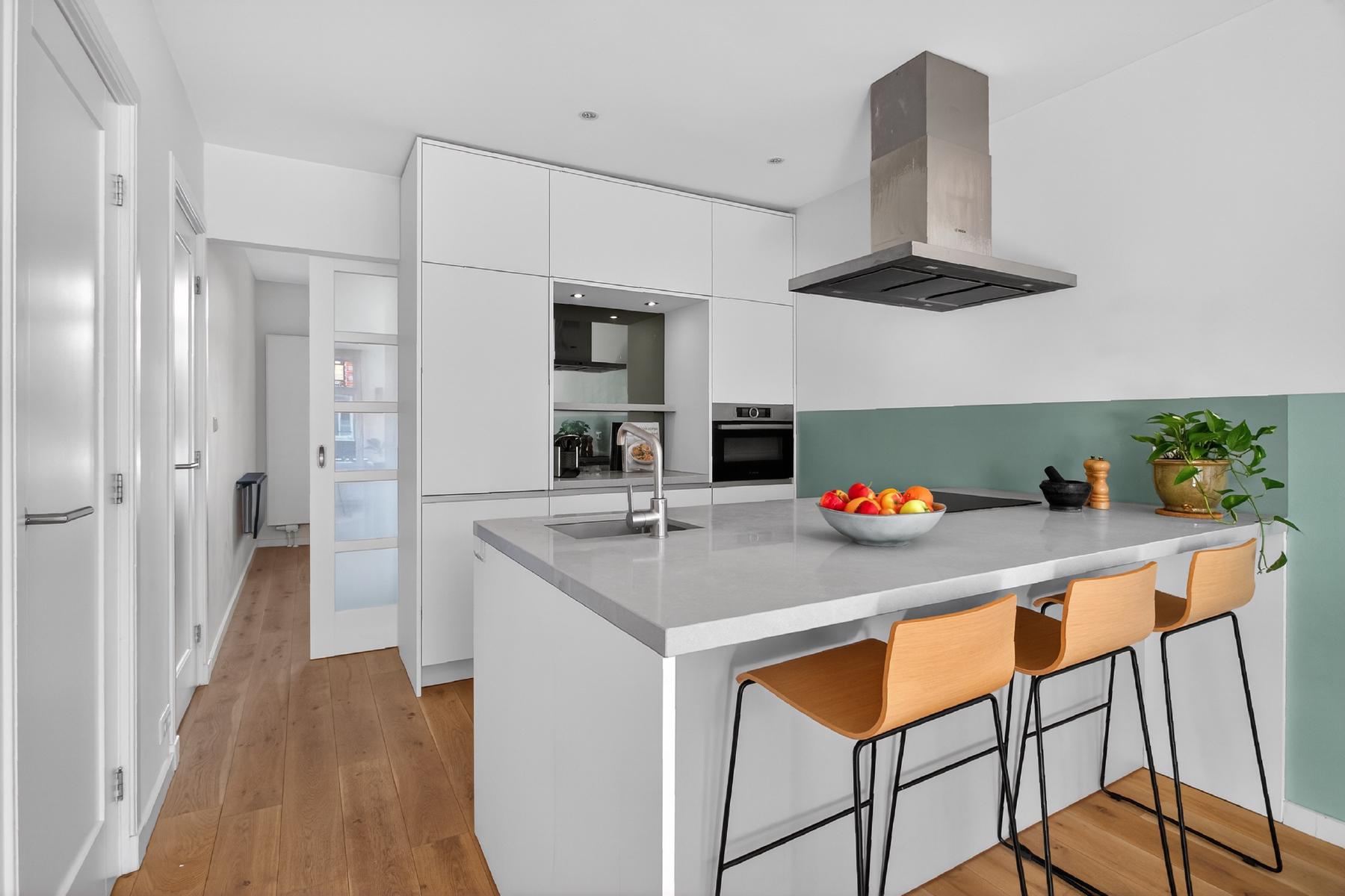 AMSTERDAM Van Woustraat 31-1image 2