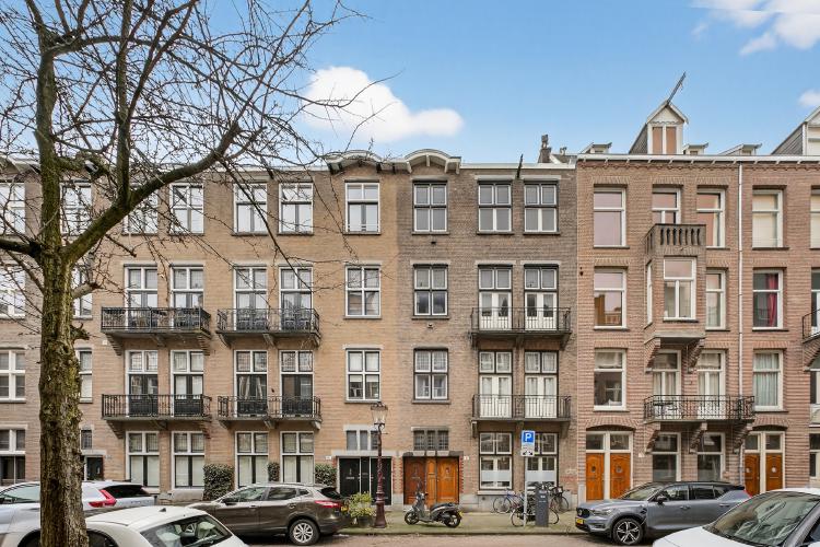 
    Valeriusstraat 171-2|Amsterdam
