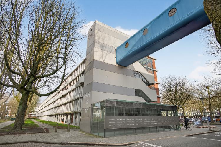 
    <nil><span>|</span>
image 24