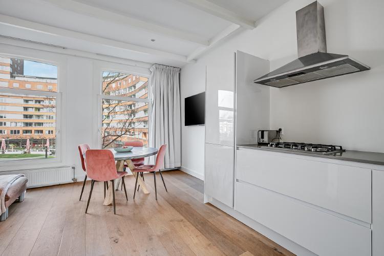 
    <nil><span>|</span>
image 6