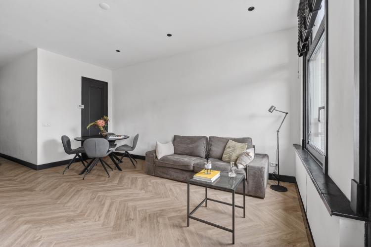 
    <nil><span>|</span>
image 4