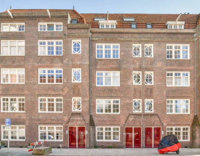 
    
     Spaarndammerplantsoen 18 | Amsterdam
